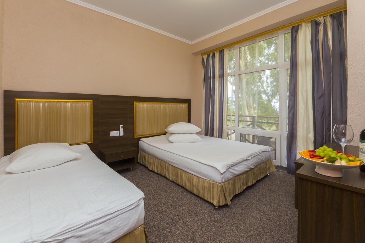 Napra Hotel Tsandrypsh Exterior foto